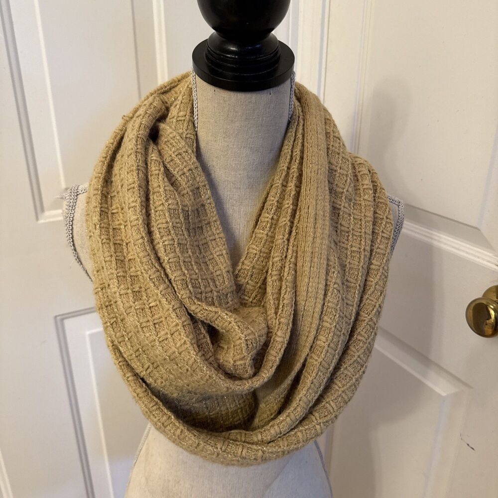 SHINY METALLIC THREAD GOLD INFINITY SCARF accessory Street Knit Scarf